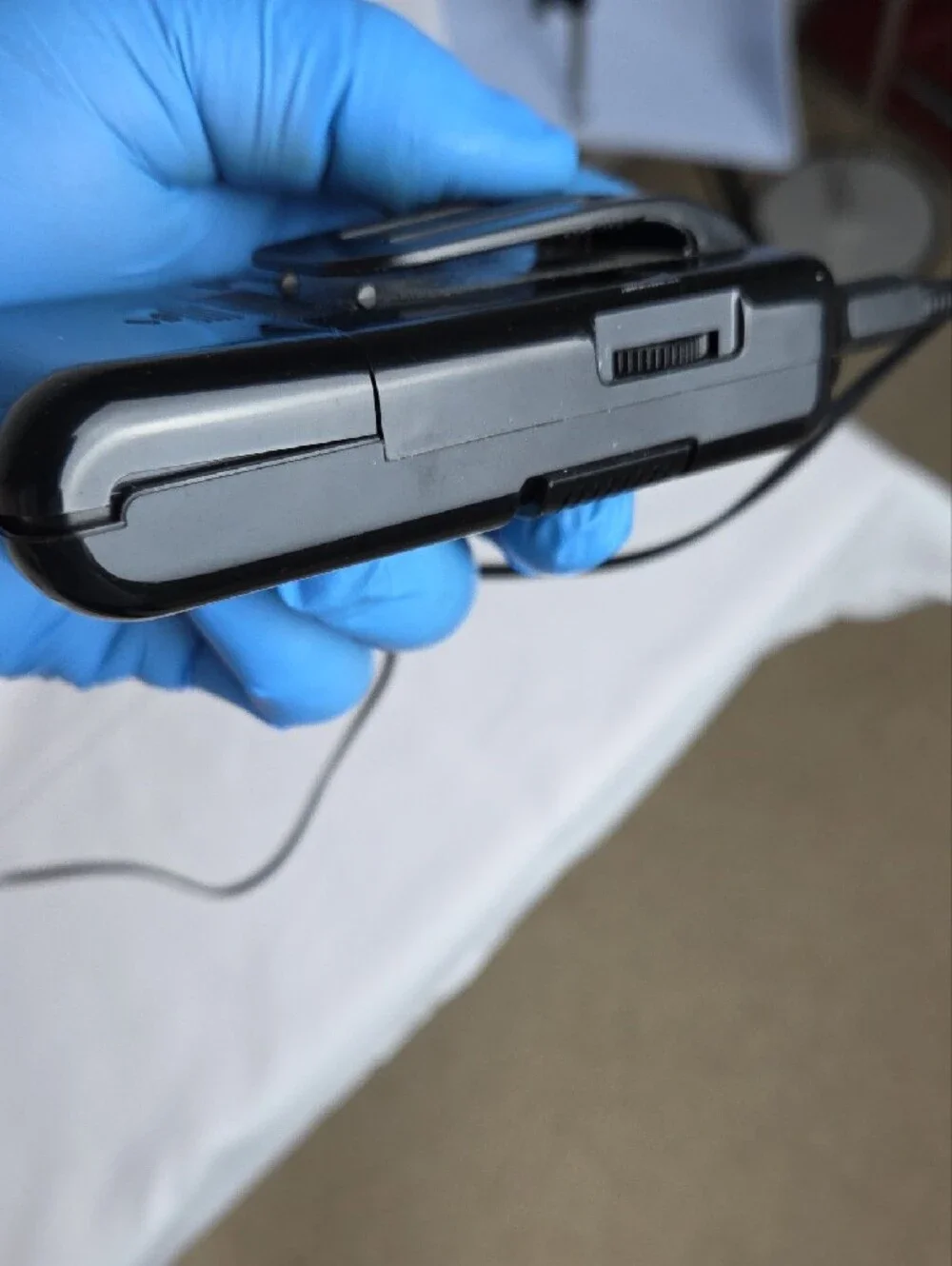 Sony Black FM/AM Walkman SRF 29...IN PERFECT CONDITION.